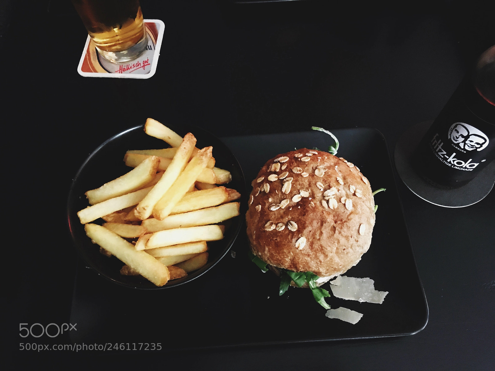 Apple iPhone 7 sample photo. Burger- going out to photography