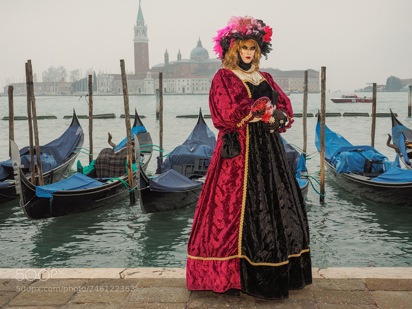 Olympus OM-D E-M1 sample photo. Venice carnival photography