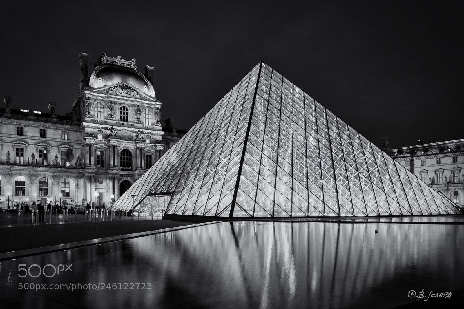 Nikon D800E sample photo. Paris pyramide du louvre 01 photography