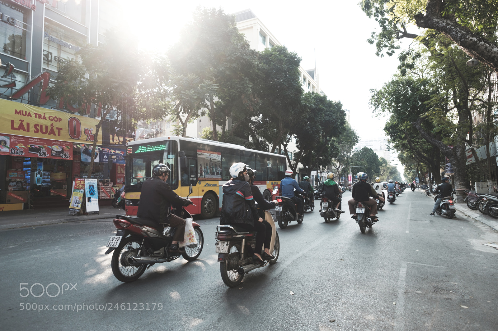 Fujifilm X-Pro2 sample photo. Scooters in hanoi photography