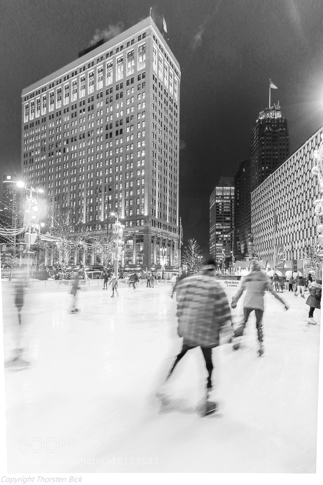 Canon EOS 7D Mark II sample photo. Fun on the ice photography