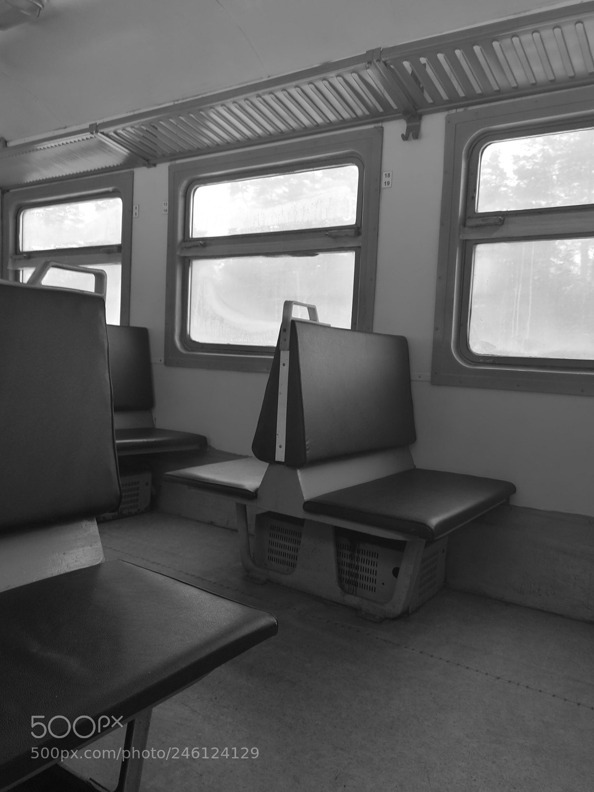 HUAWEI P10 sample photo. Train photography
