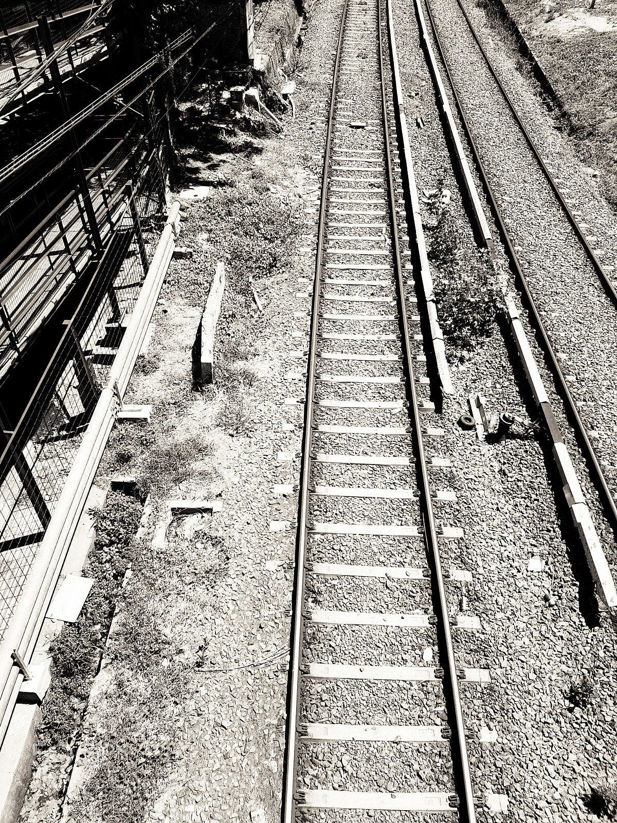 Samsung Galaxy S7 Edge sample photo. Rail photography