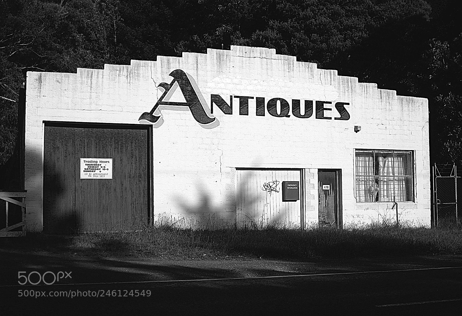 Canon DIGITAL IXUS 960 IS sample photo. Antique store east warburton photography