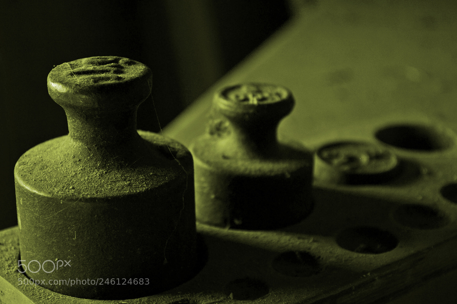 Nikon D3100 sample photo. Three weights photography