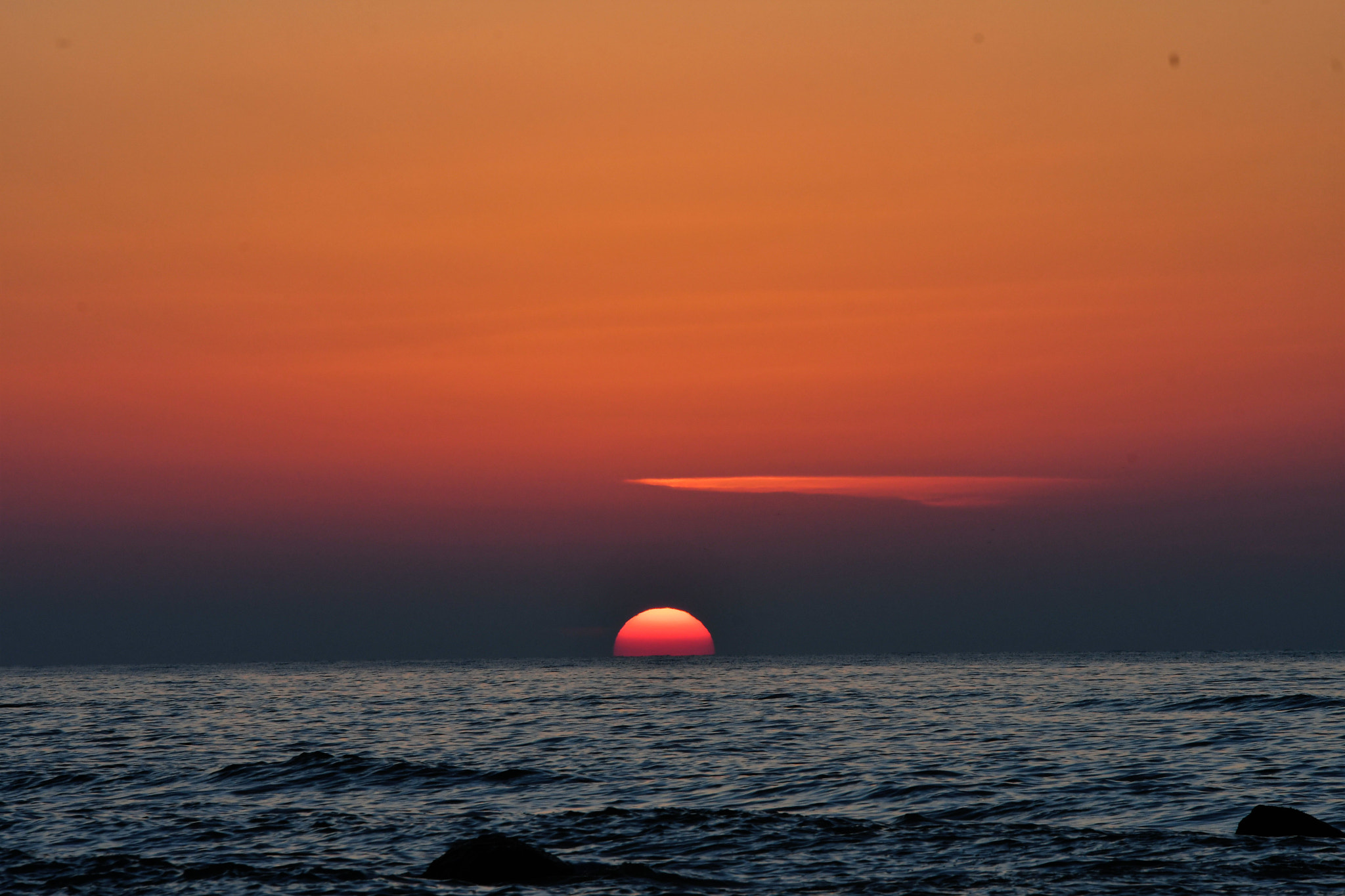 Nikon D500 + Sigma 70-200mm F2.8 EX DG OS HSM sample photo. In the evening at the beach photography