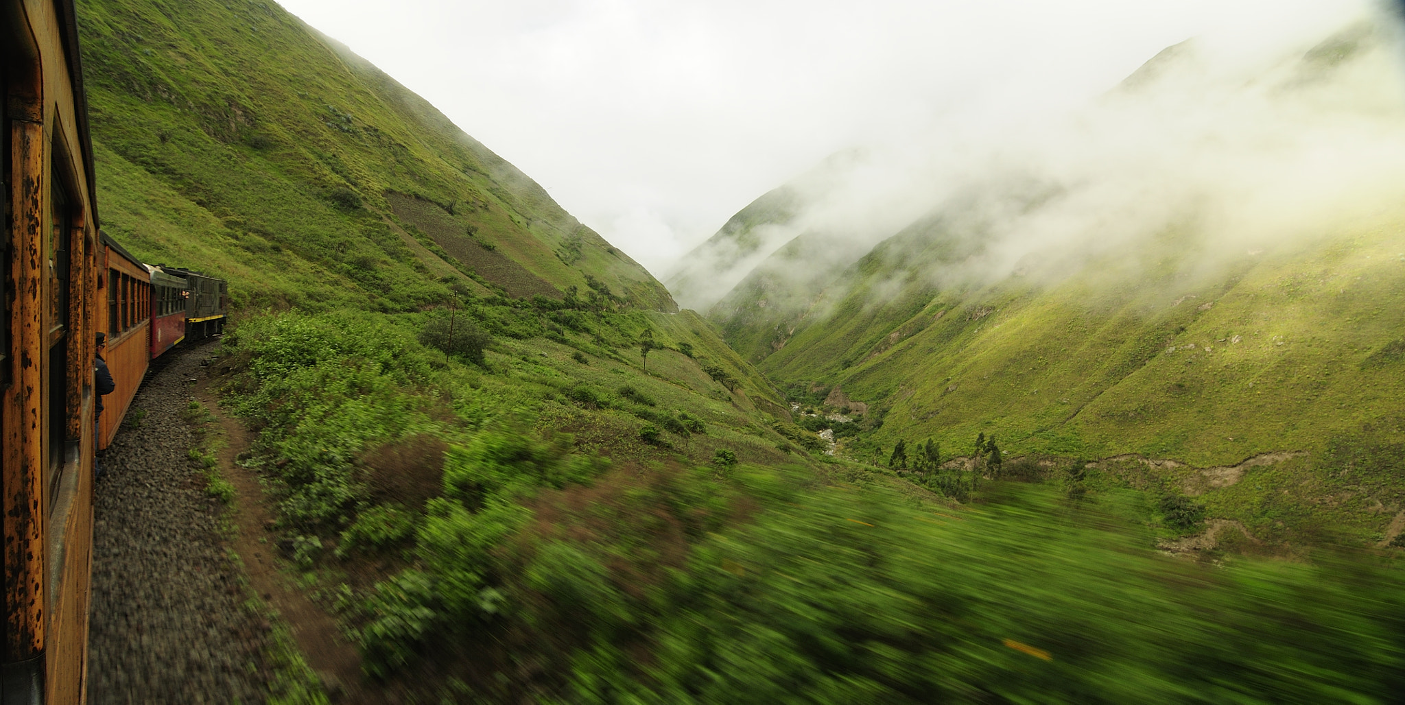 Nikon D90 sample photo. El tren mas dificil del mundo photography
