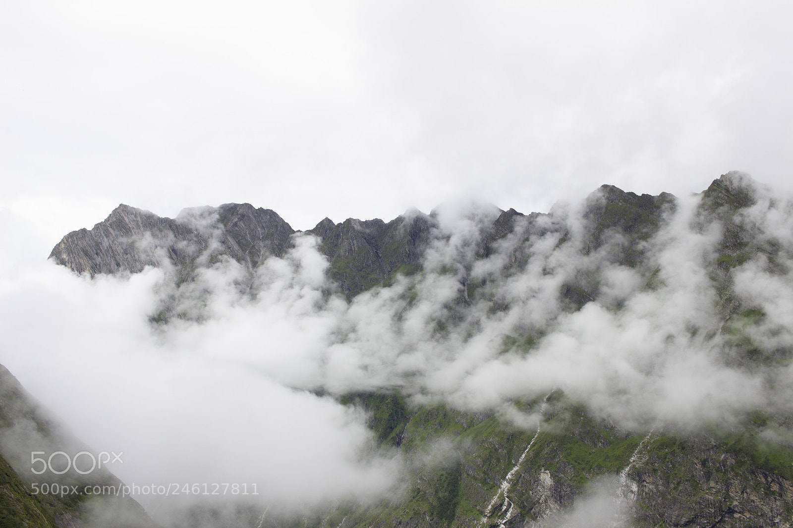 Canon EOS 600D (Rebel EOS T3i / EOS Kiss X5) sample photo. Monsoon clouds photography