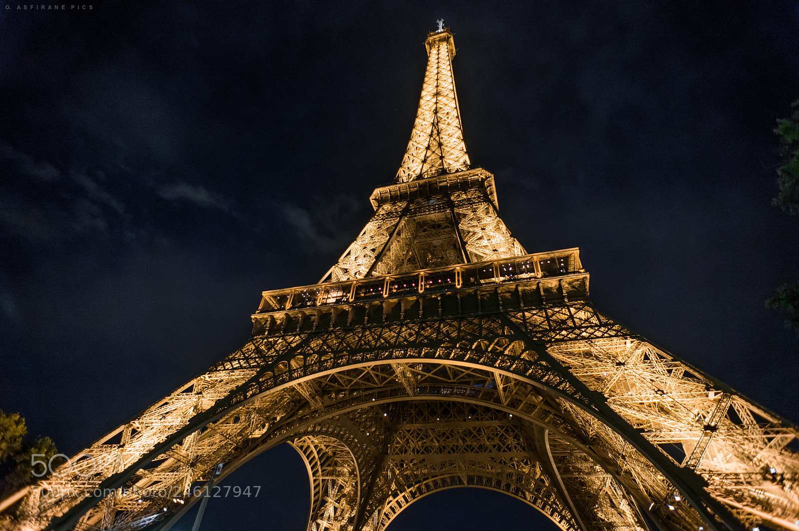 Sony Alpha NEX-6 sample photo. Under the eiffel tower photography