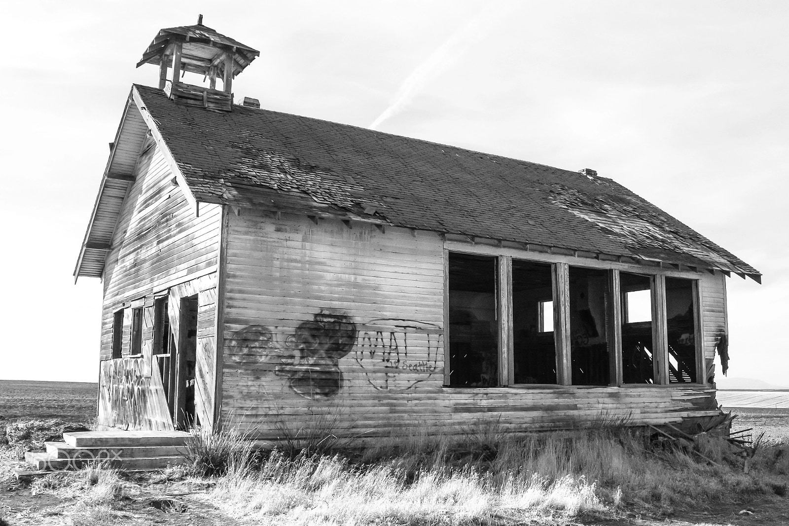 Nikon D7100 sample photo. Weathered schoolhouse in rural photography