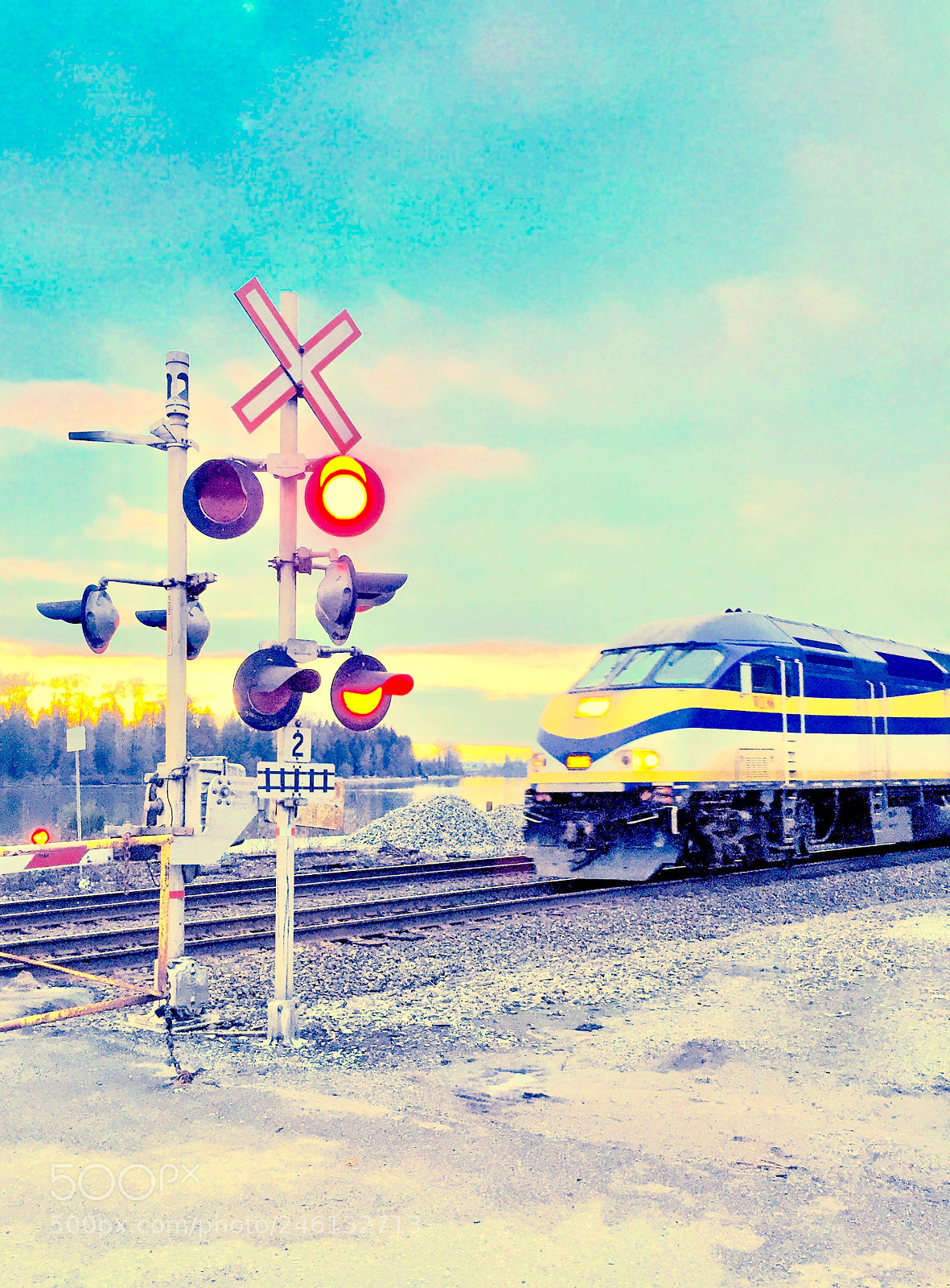 Apple iPhone 6 sample photo. Here comes the train photography