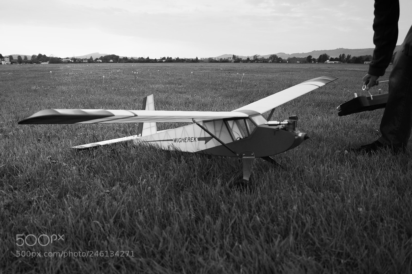 Sony SLT-A58 sample photo. Before take-off photography