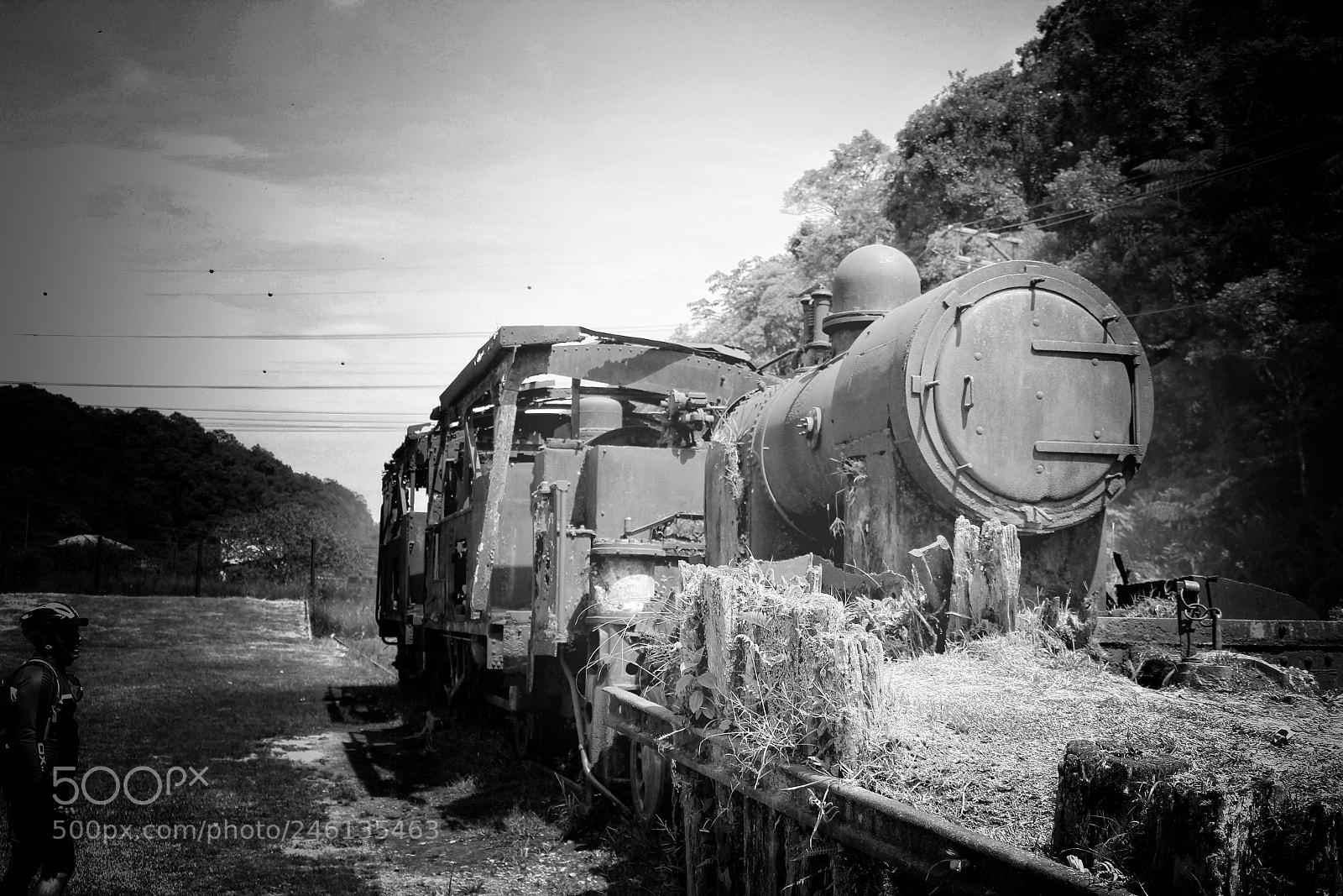 Canon EOS 1300D (EOS Rebel T6 / EOS Kiss X80) sample photo. Train of broken dreams photography