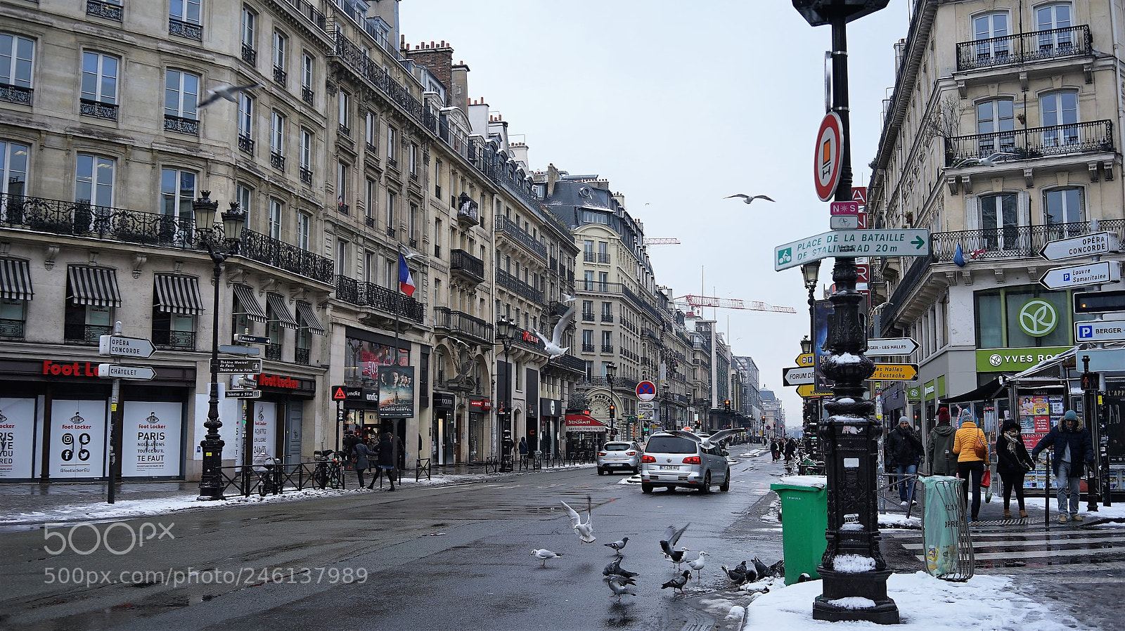 Sony a7 sample photo. Paris, france, street photography