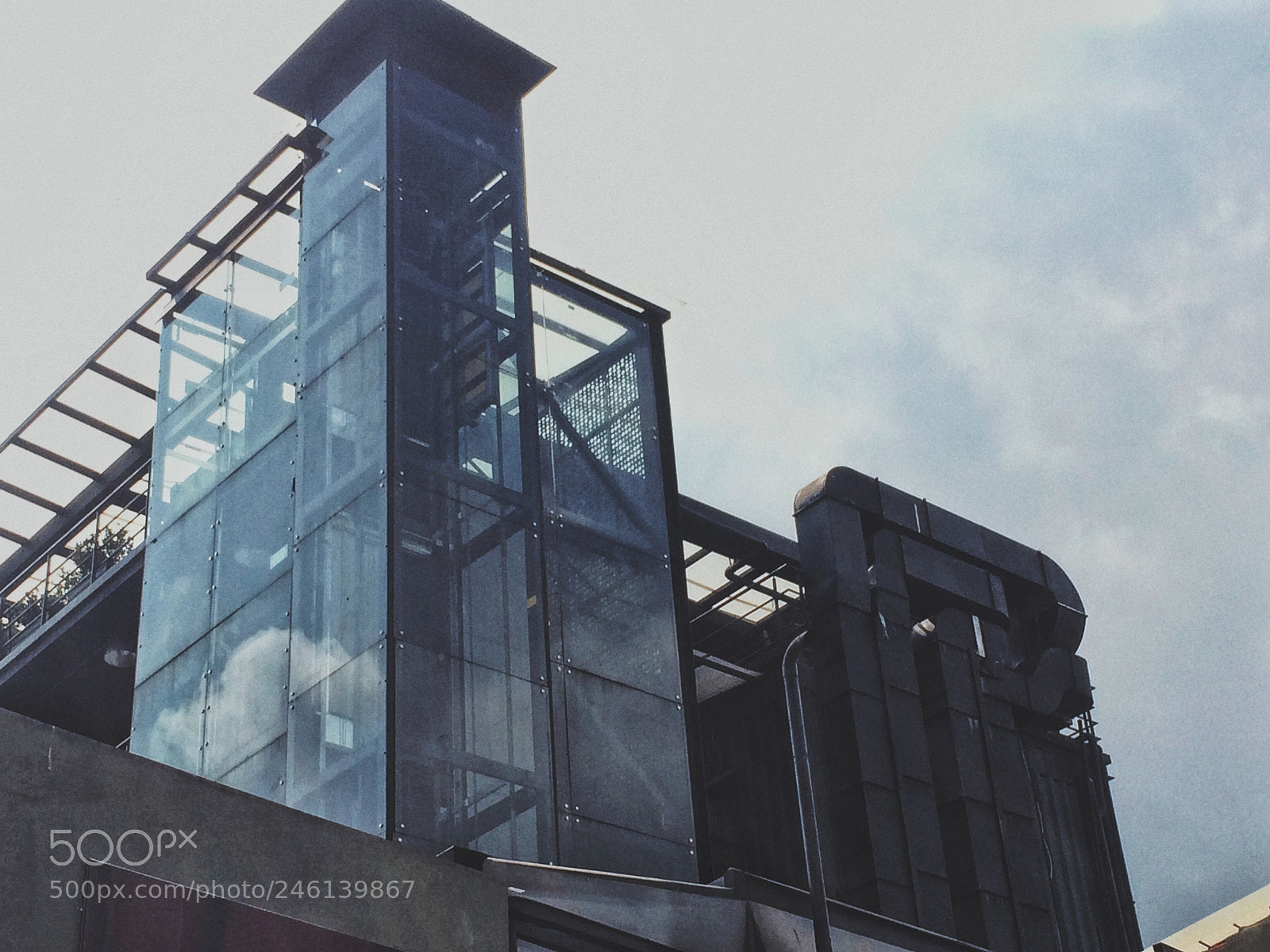 Apple iPhone 5s sample photo. Container building photography