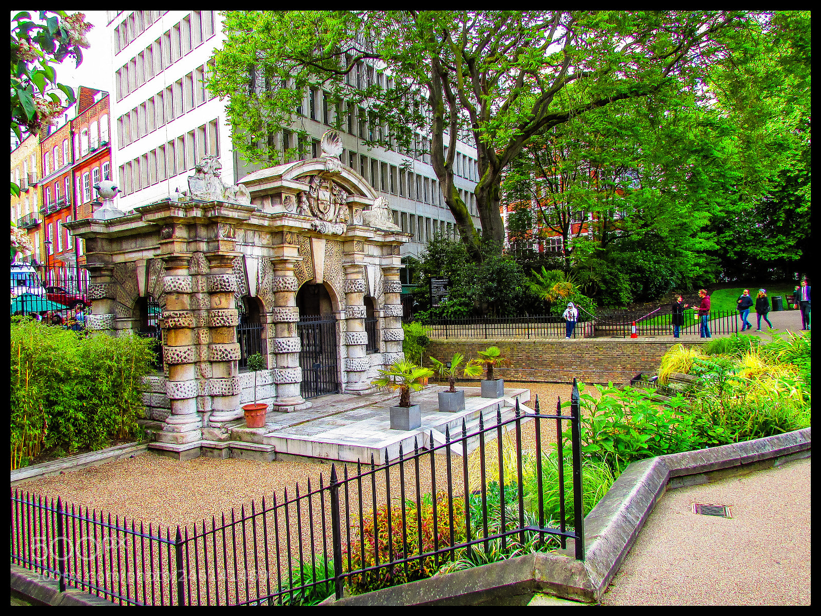 Canon PowerShot SX400 IS sample photo. Embankment gardens in london photography