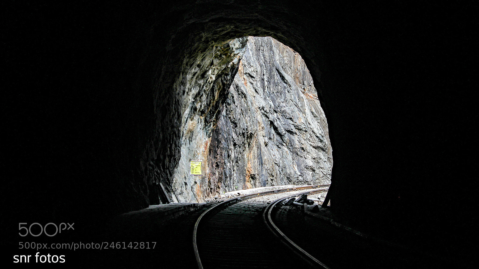 Canon EOS 1200D (EOS Rebel T5 / EOS Kiss X70 / EOS Hi) sample photo. Tunnel thru -3 photography