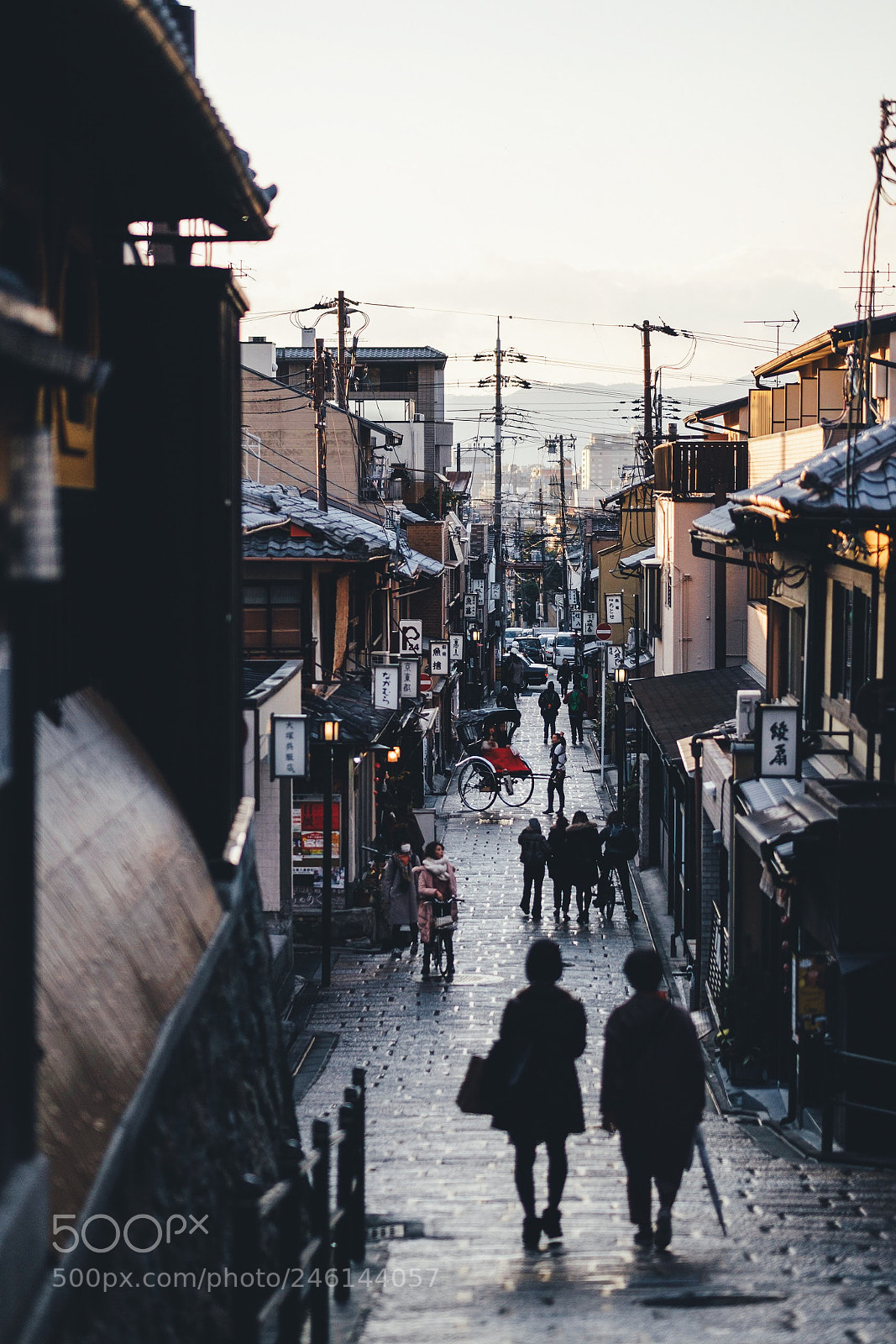 Fujifilm X-T20 sample photo. Yasaka pagoda at dusk photography