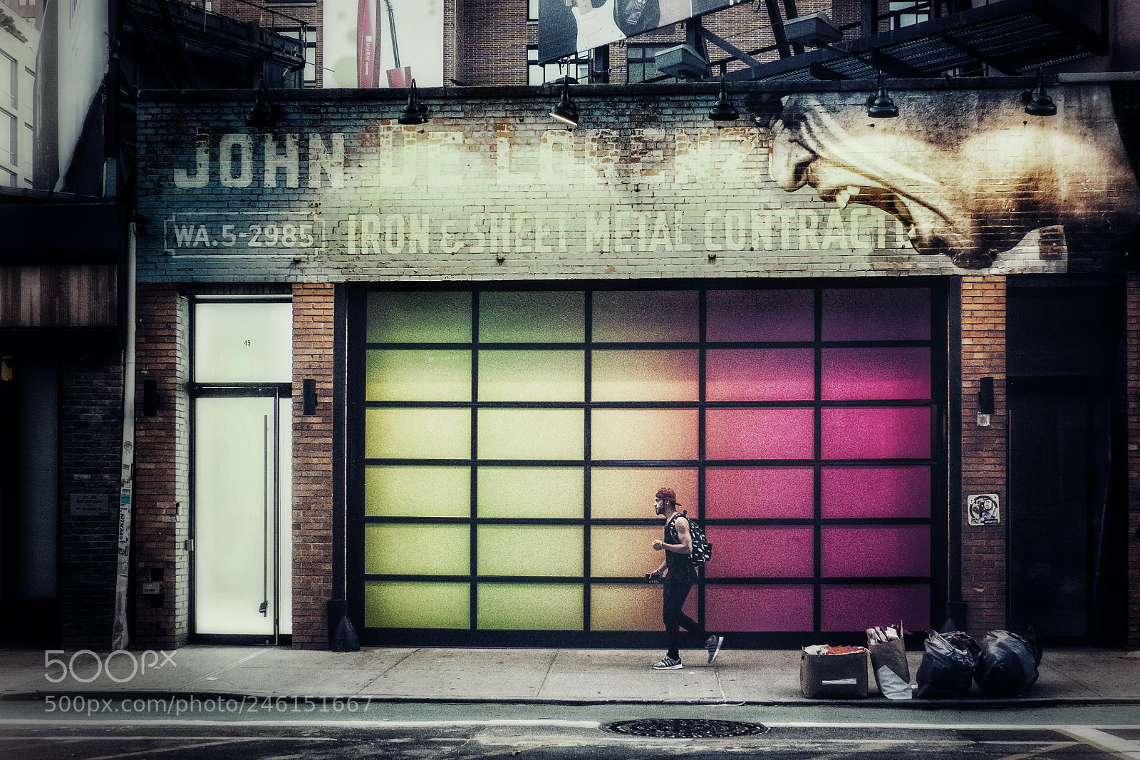 Fujifilm X-T1 sample photo. Dangerous street photography