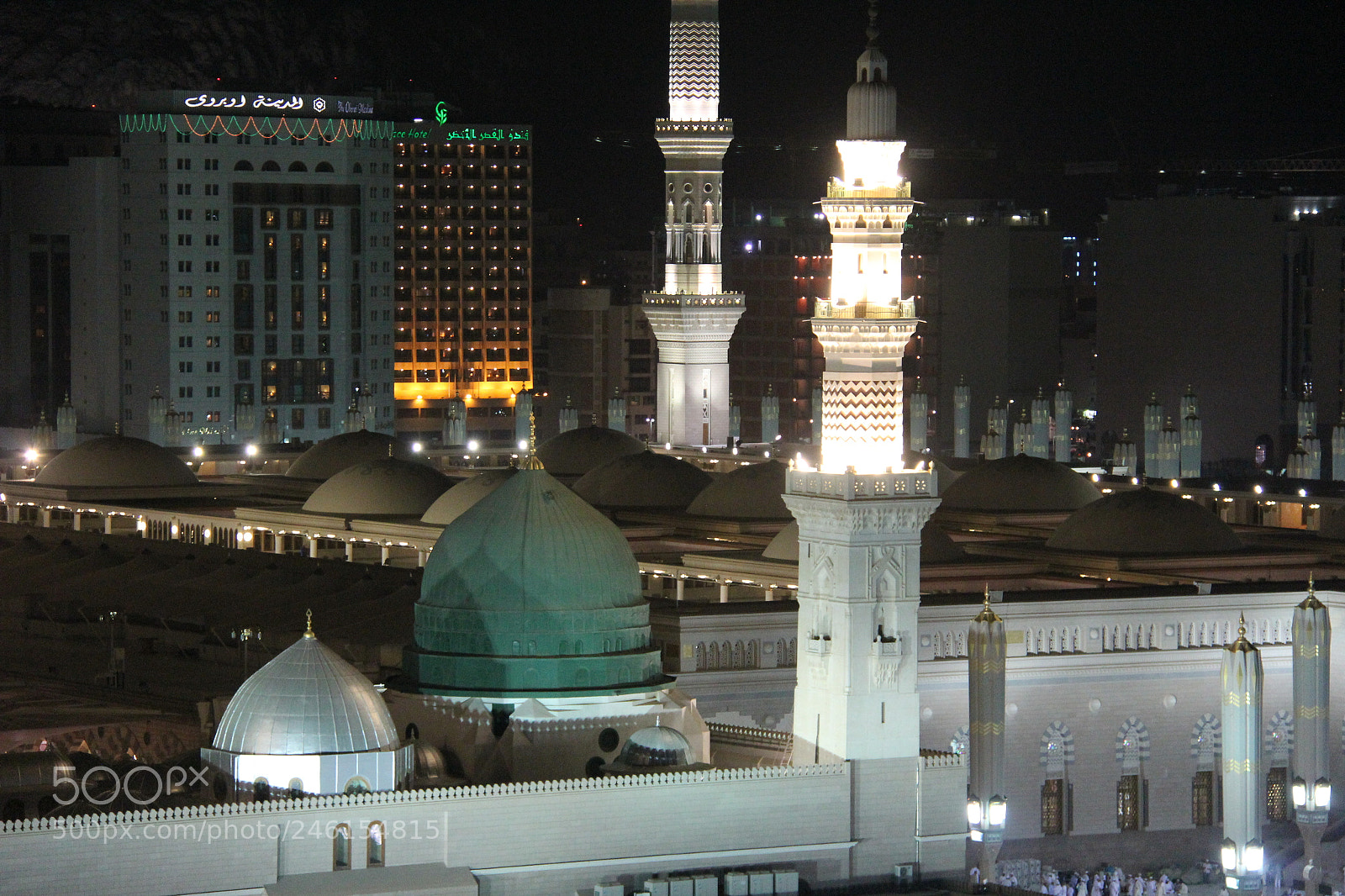 Canon EF-S 18-200mm F3.5-5.6 IS sample photo. Madinah haram holy mosque photography