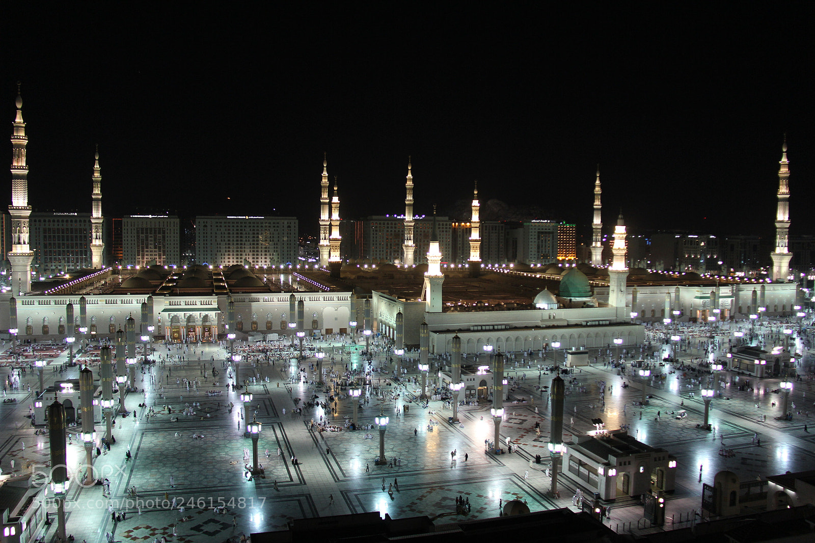 Canon EF-S 18-200mm F3.5-5.6 IS sample photo. Madinah haram holy mosque photography