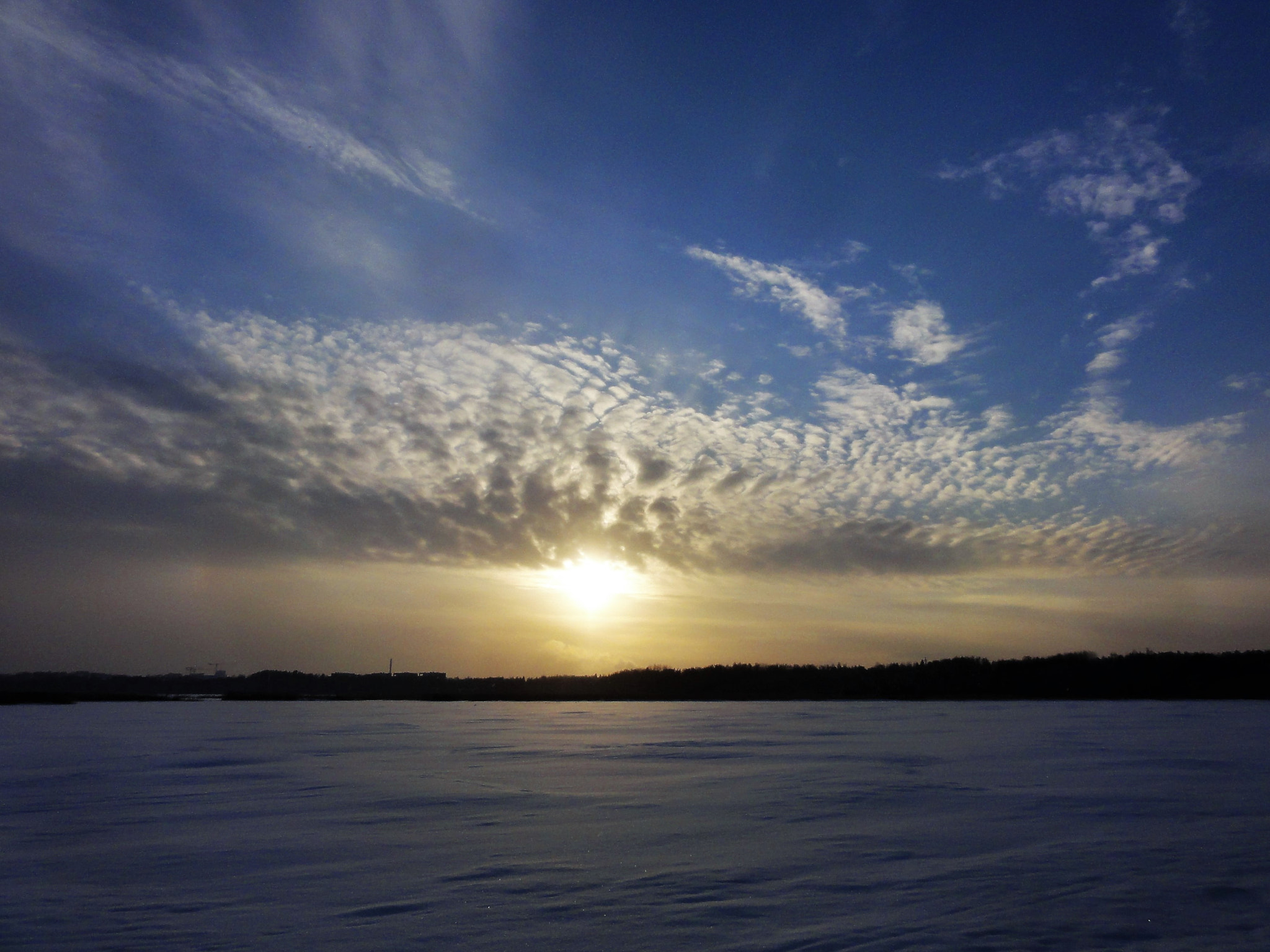 Sony DSC-HX5V sample photo. Winter sky photography