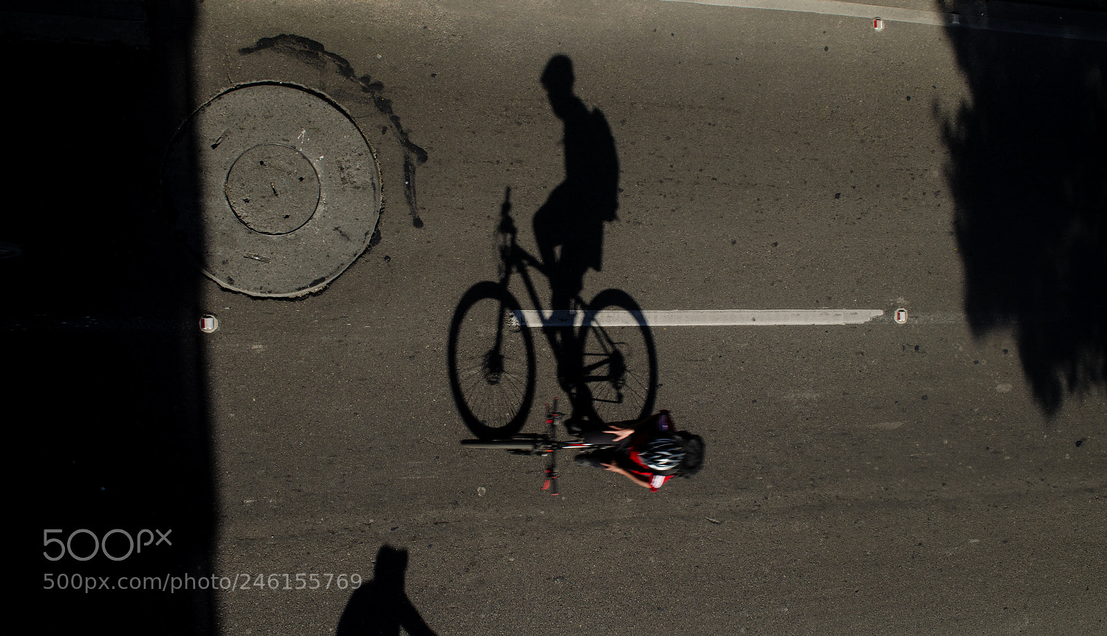 Nikon D5100 sample photo. Ciclista en sombra photography