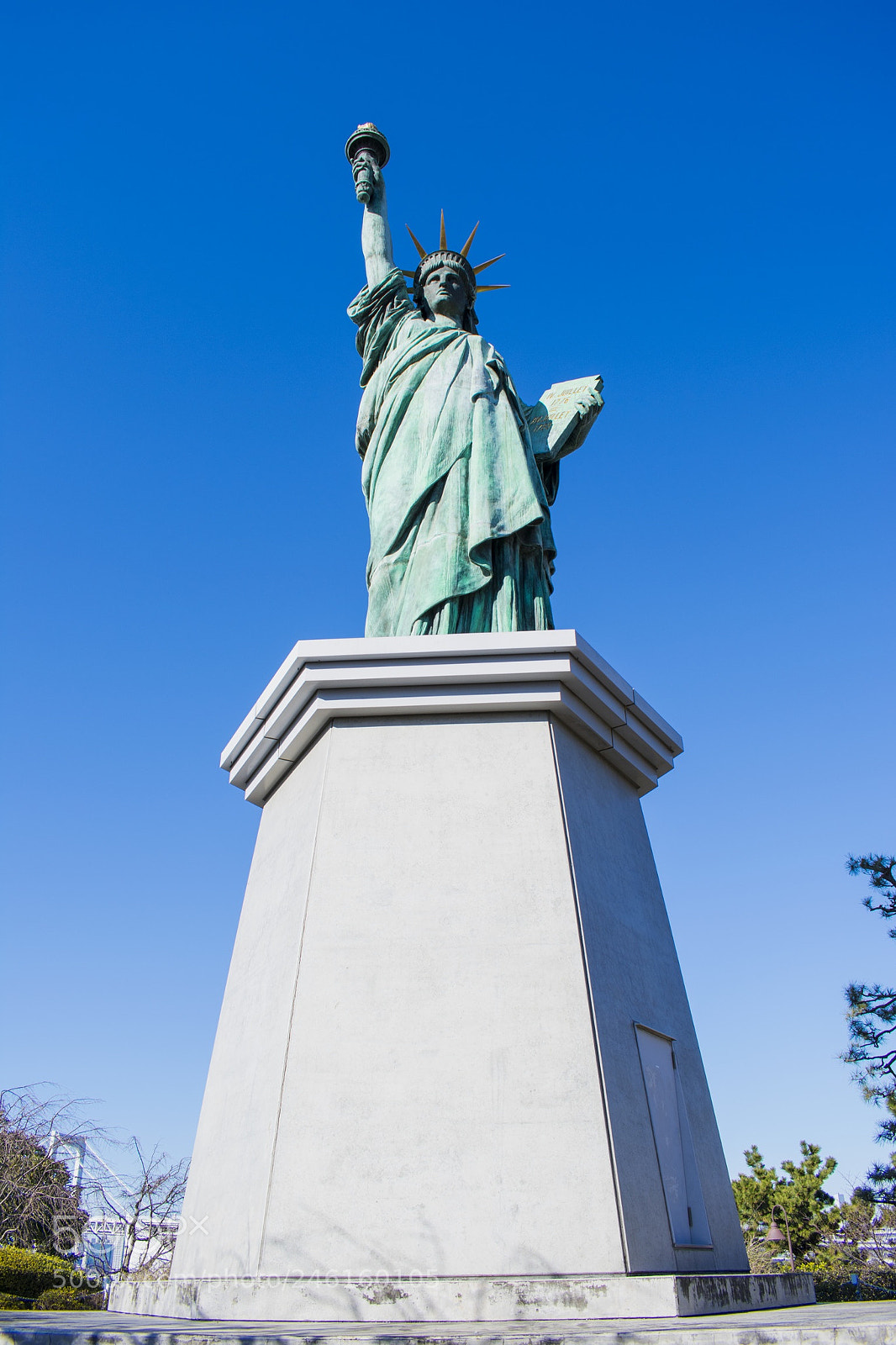 Nikon D3400 sample photo. The statue of liberty photography