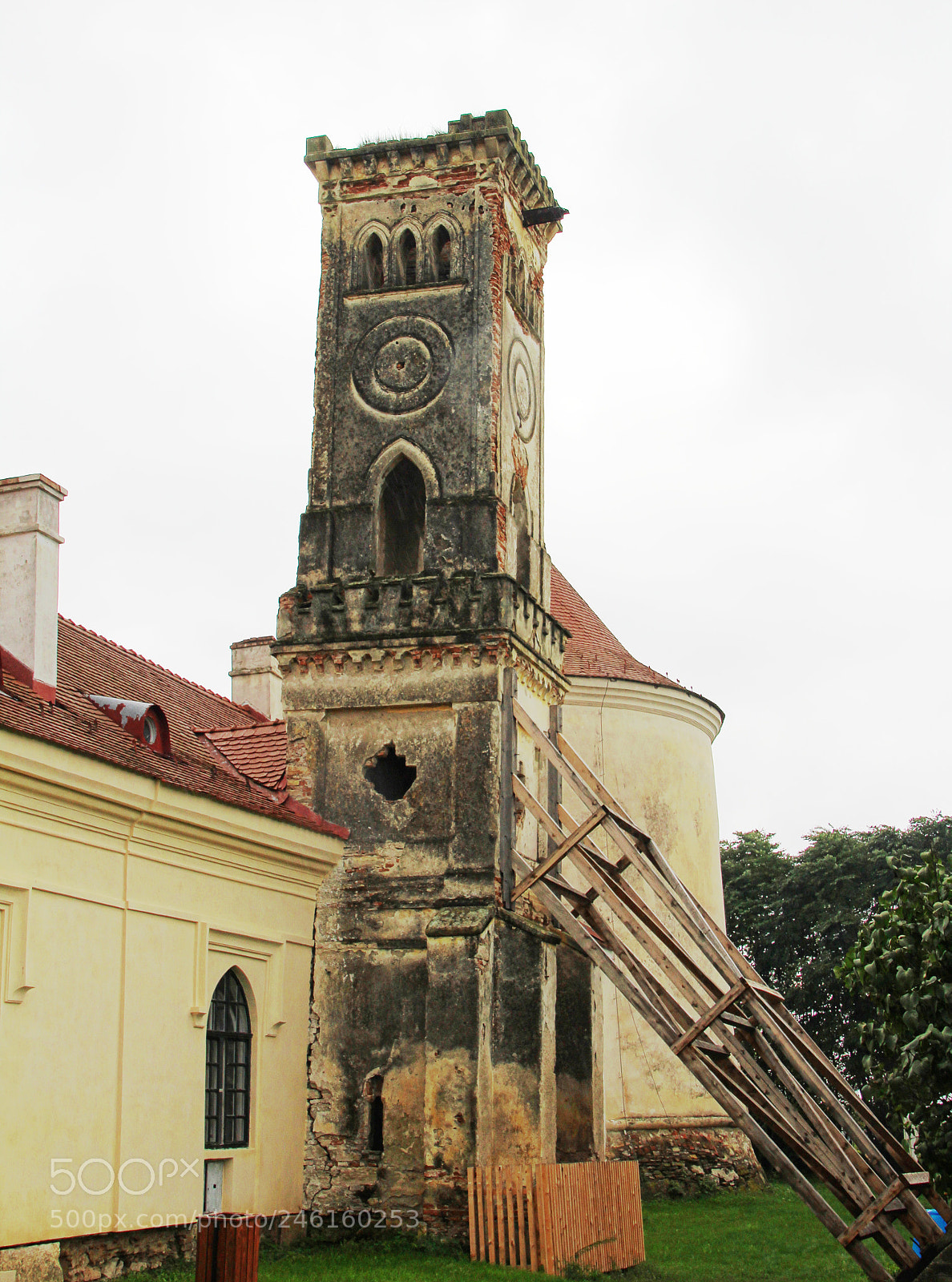 Canon EOS 1300D (EOS Rebel T6 / EOS Kiss X80) sample photo. Tower at castel b photography