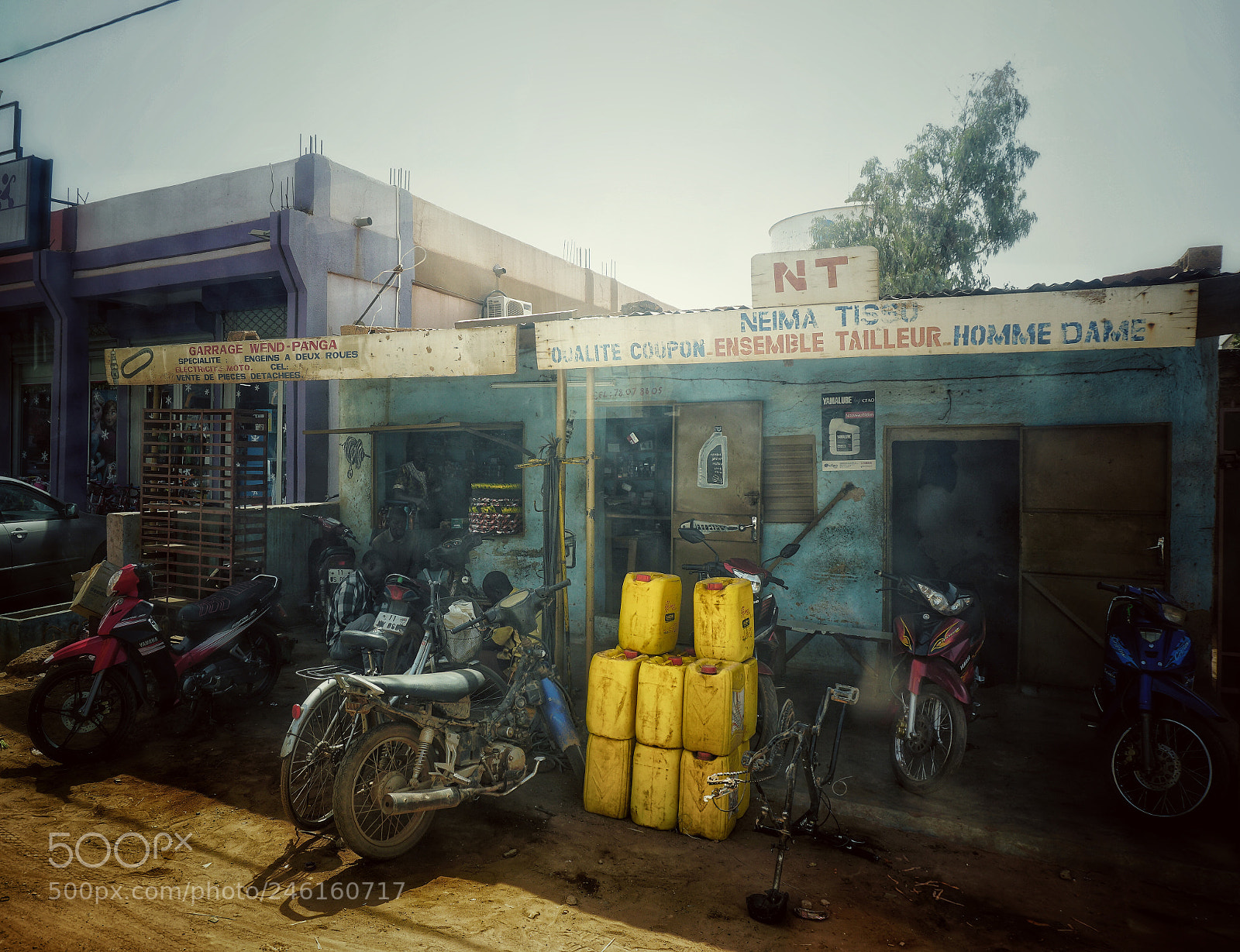 Sony a6300 sample photo. A store in ouagadougou photography