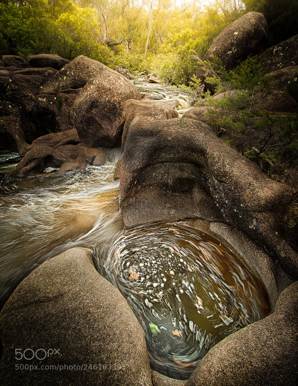 Canon EOS 7D Mark II sample photo. Found my first water photography