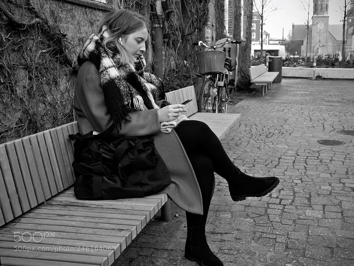 Fujifilm X-Pro2 sample photo. Texting bench photography