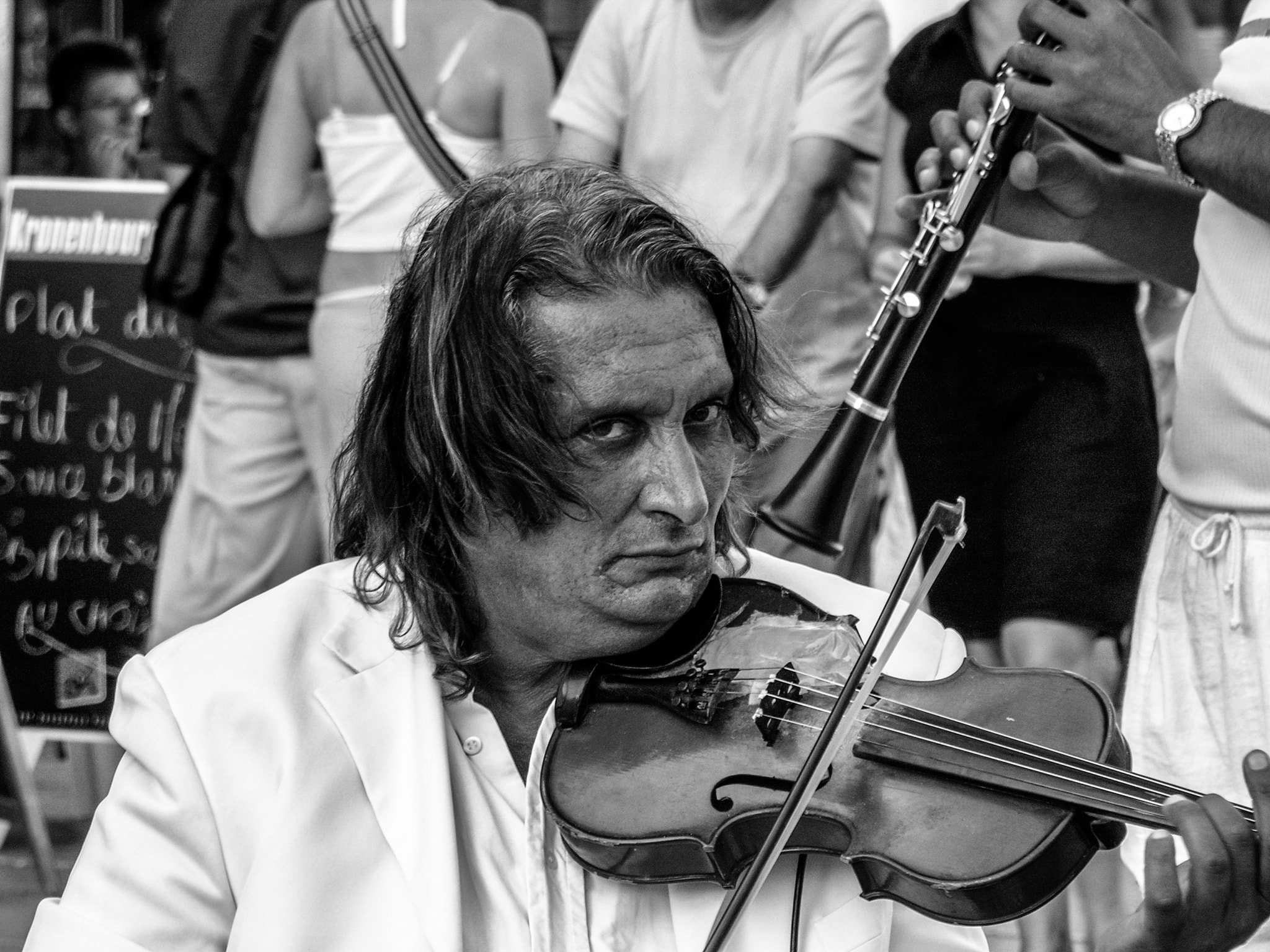 Nikon E8800 sample photo. Gypsy violin photography