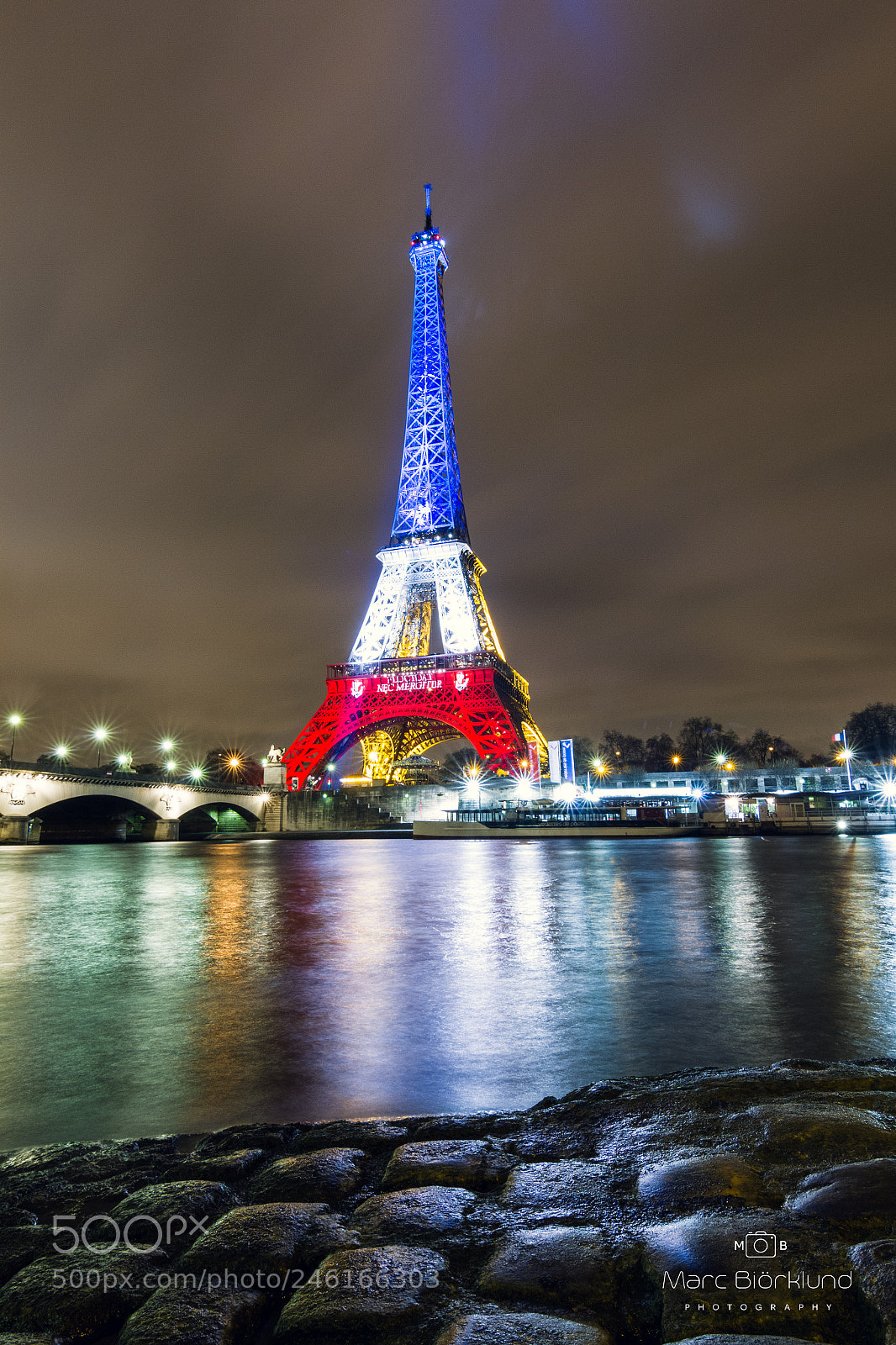 Canon EOS 7D sample photo. Eiffel tower lit up photography