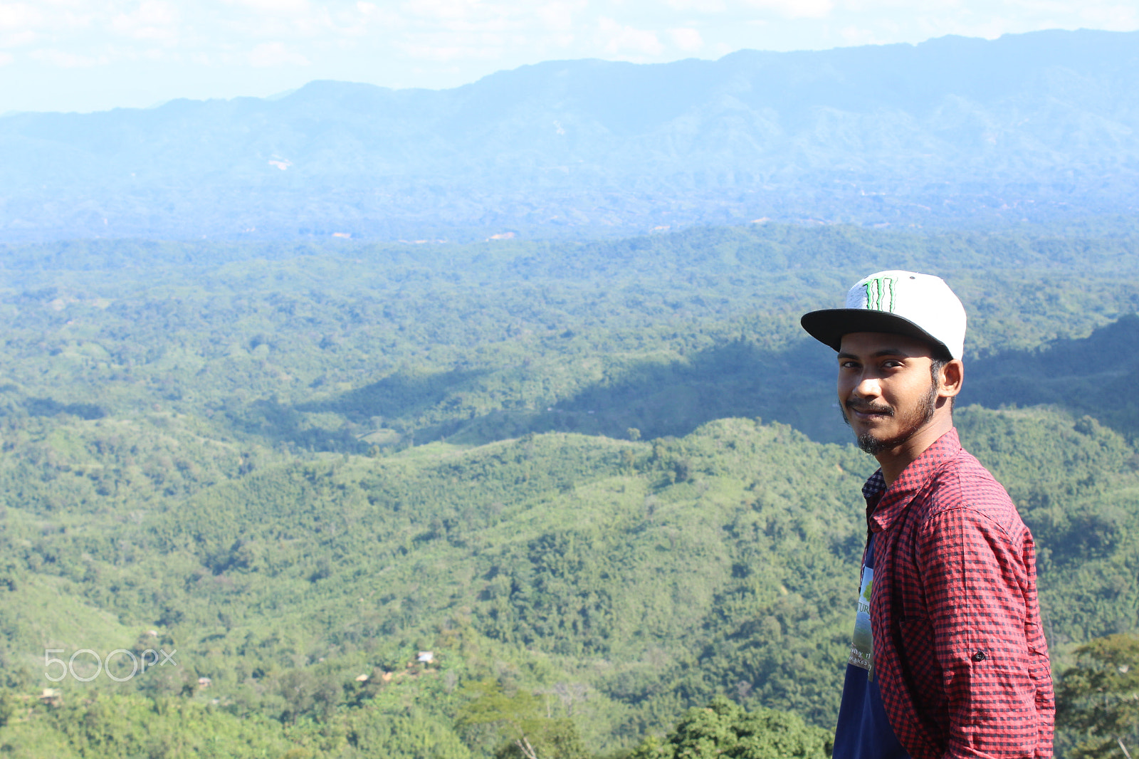 Canon EOS 700D (EOS Rebel T5i / EOS Kiss X7i) sample photo. Real smile with mountains photography