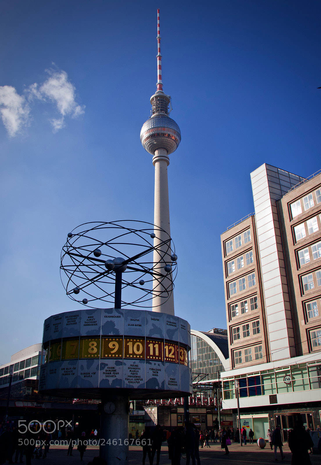 Canon EOS 200D (EOS Rebel SL2 / EOS Kiss X9) sample photo. Berliner tv tower photography