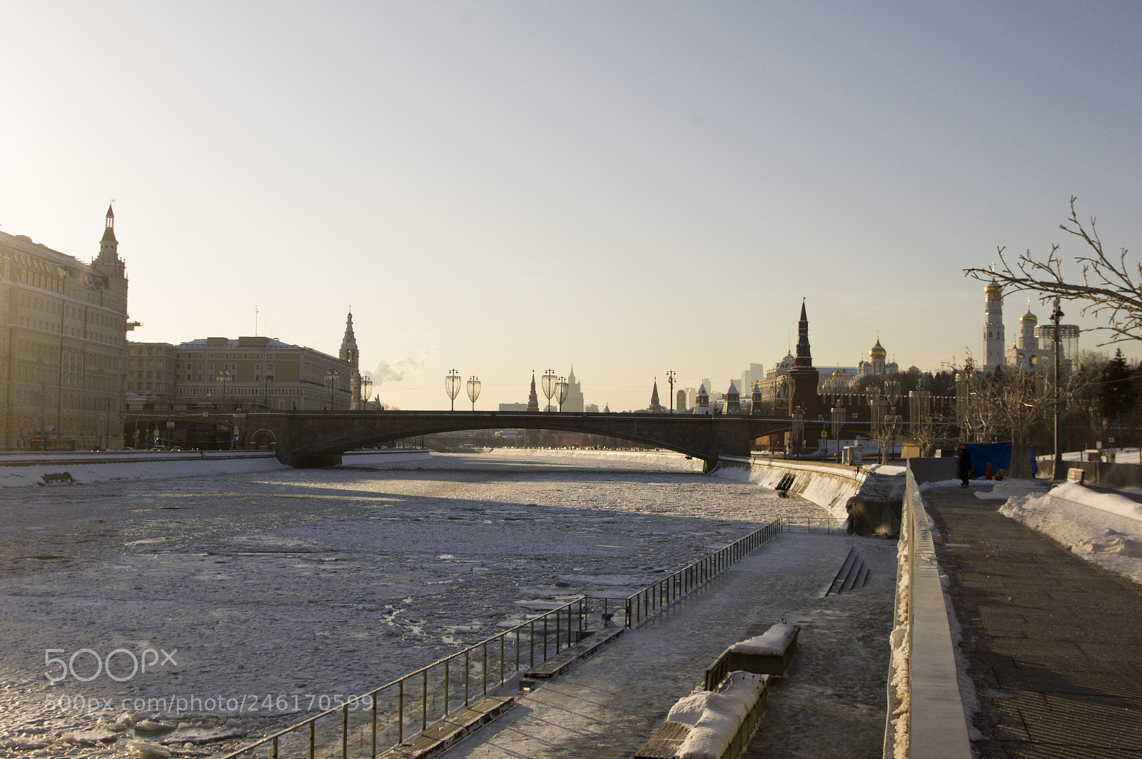 Pentax K-r sample photo. Кремлевская набережная , г.Москва photography