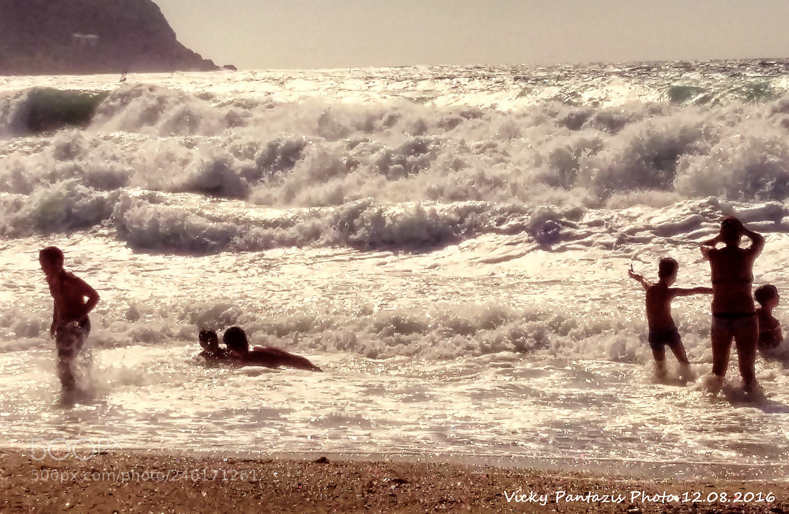 Samsung Galaxy A5 sample photo. Breaking the waves photography