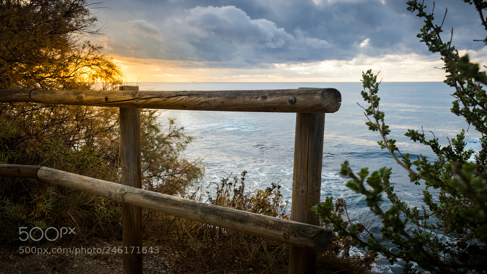 Canon EOS 750D (EOS Rebel T6i / EOS Kiss X8i) sample photo. Above from ocean photography