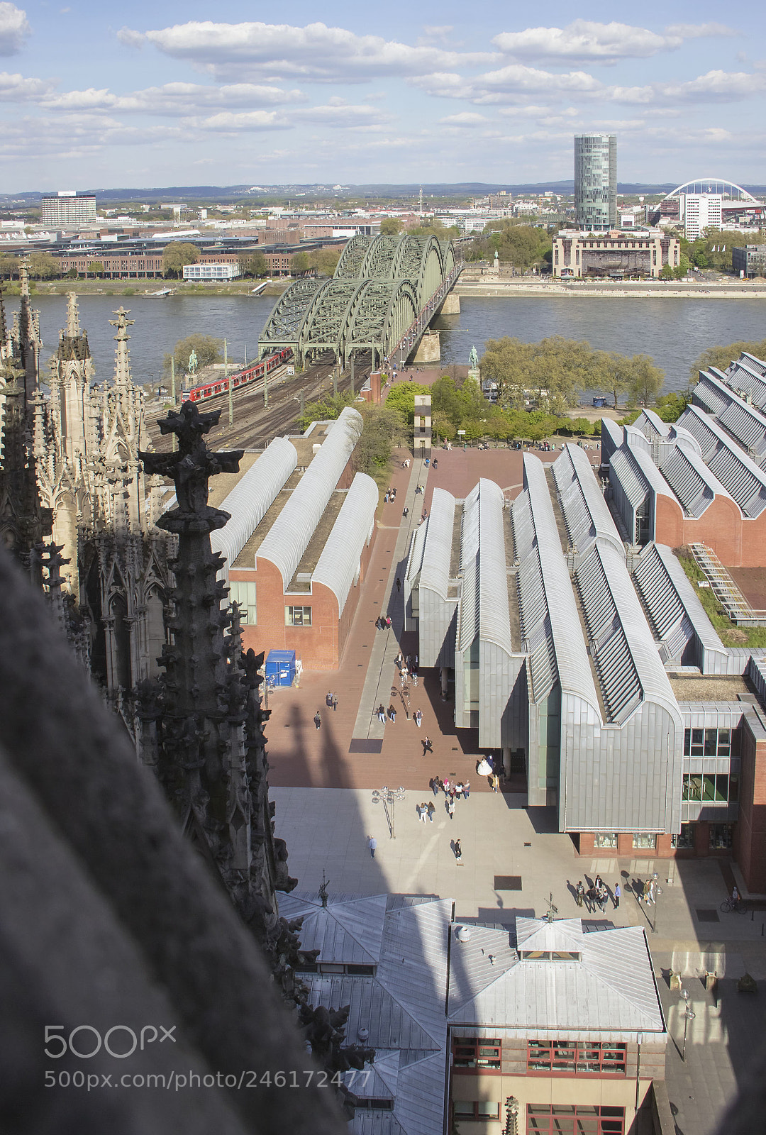 Canon EOS 600D (Rebel EOS T3i / EOS Kiss X5) sample photo. Cityscape from the top photography