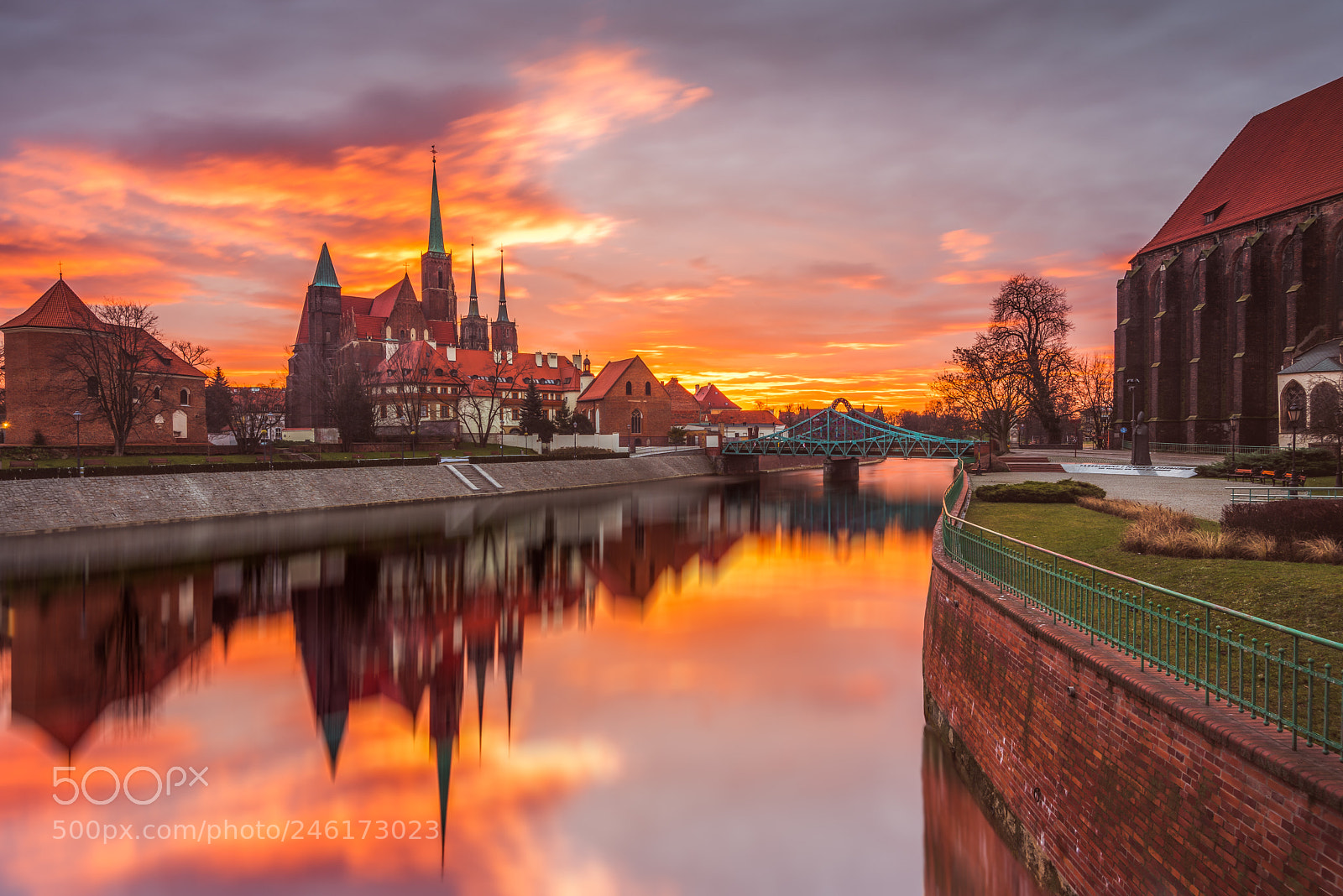 Nikon D810 sample photo. First sunrise, first reflection photography