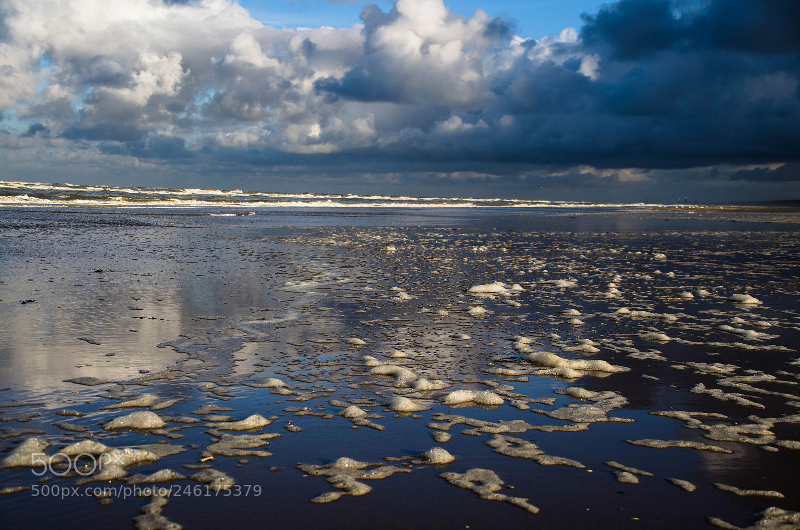 Nikon D5100 sample photo. Cloudy beach photography