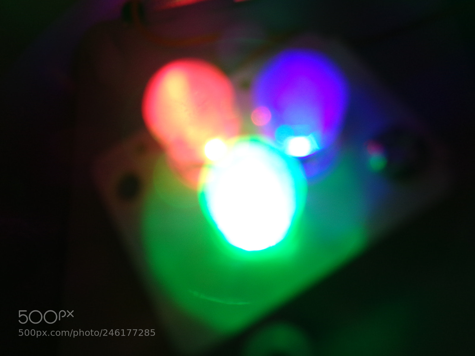 Sony Cyber-shot DSC-W830 sample photo. Leds saltarines photography