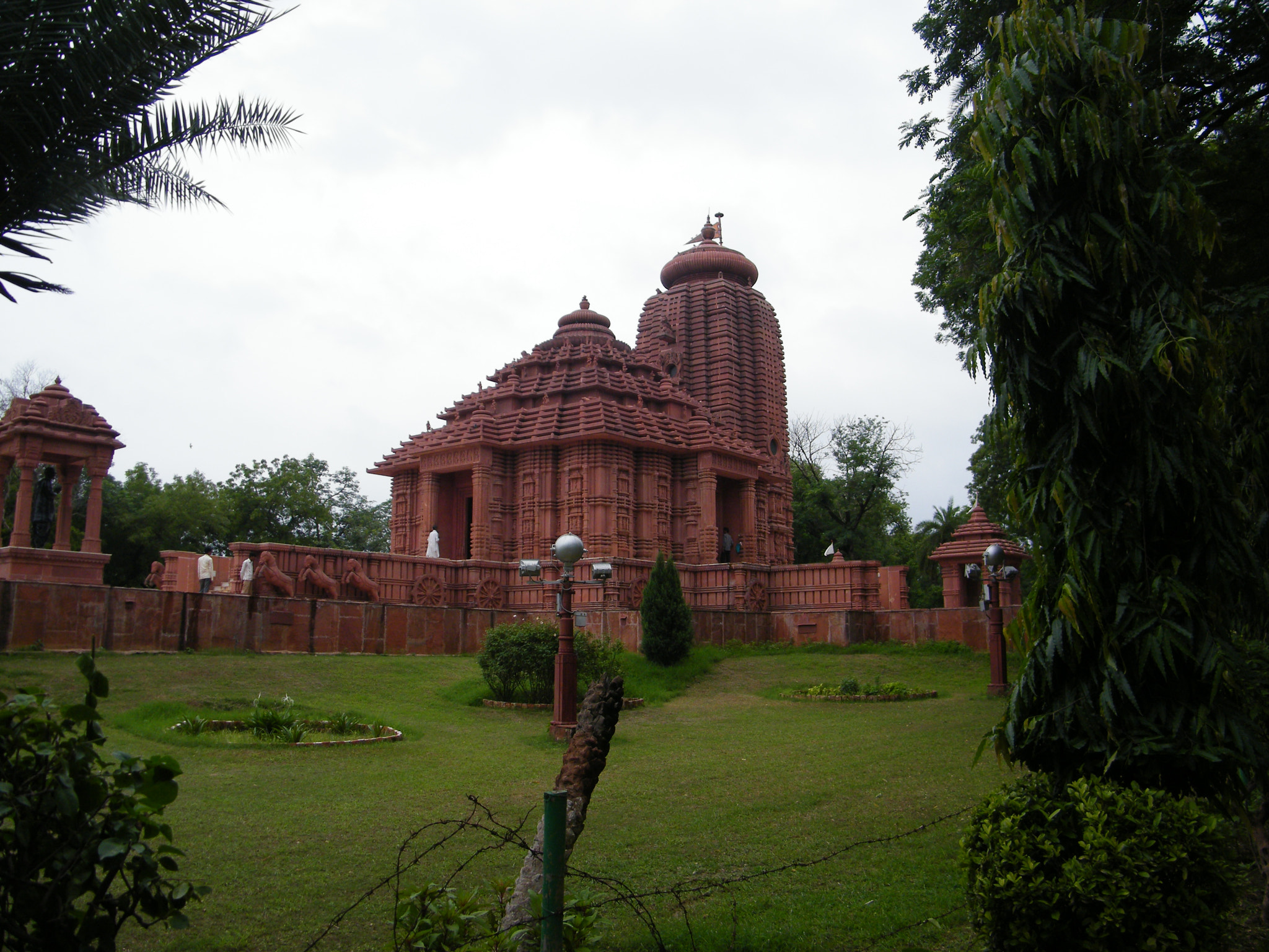 Fujifilm FinePix S2000HD sample photo. Surya mandir gwalior in madhya pradesh photography