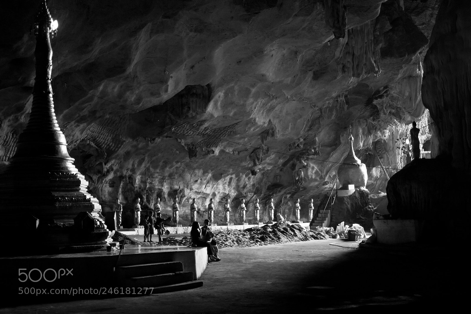 Canon EOS 550D (EOS Rebel T2i / EOS Kiss X4) sample photo. Holy cave photography