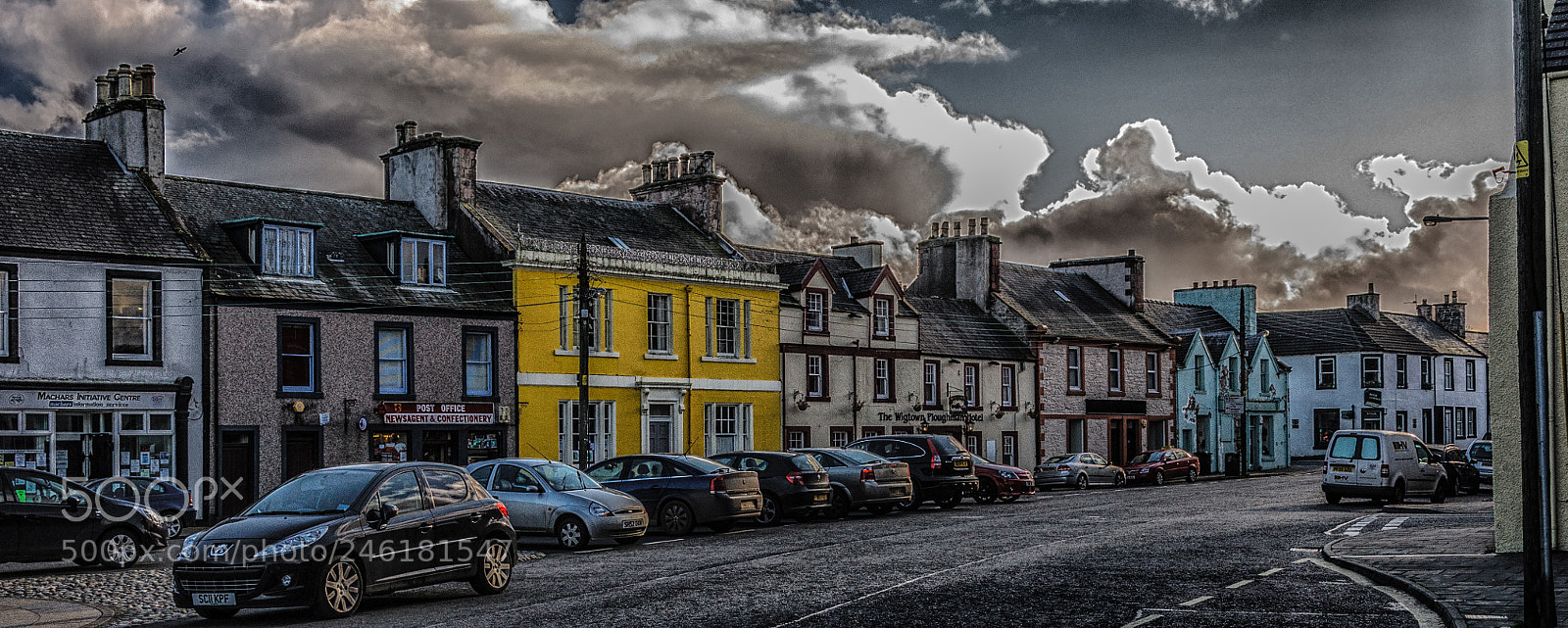 Nikon D90 sample photo. A yellow house photography