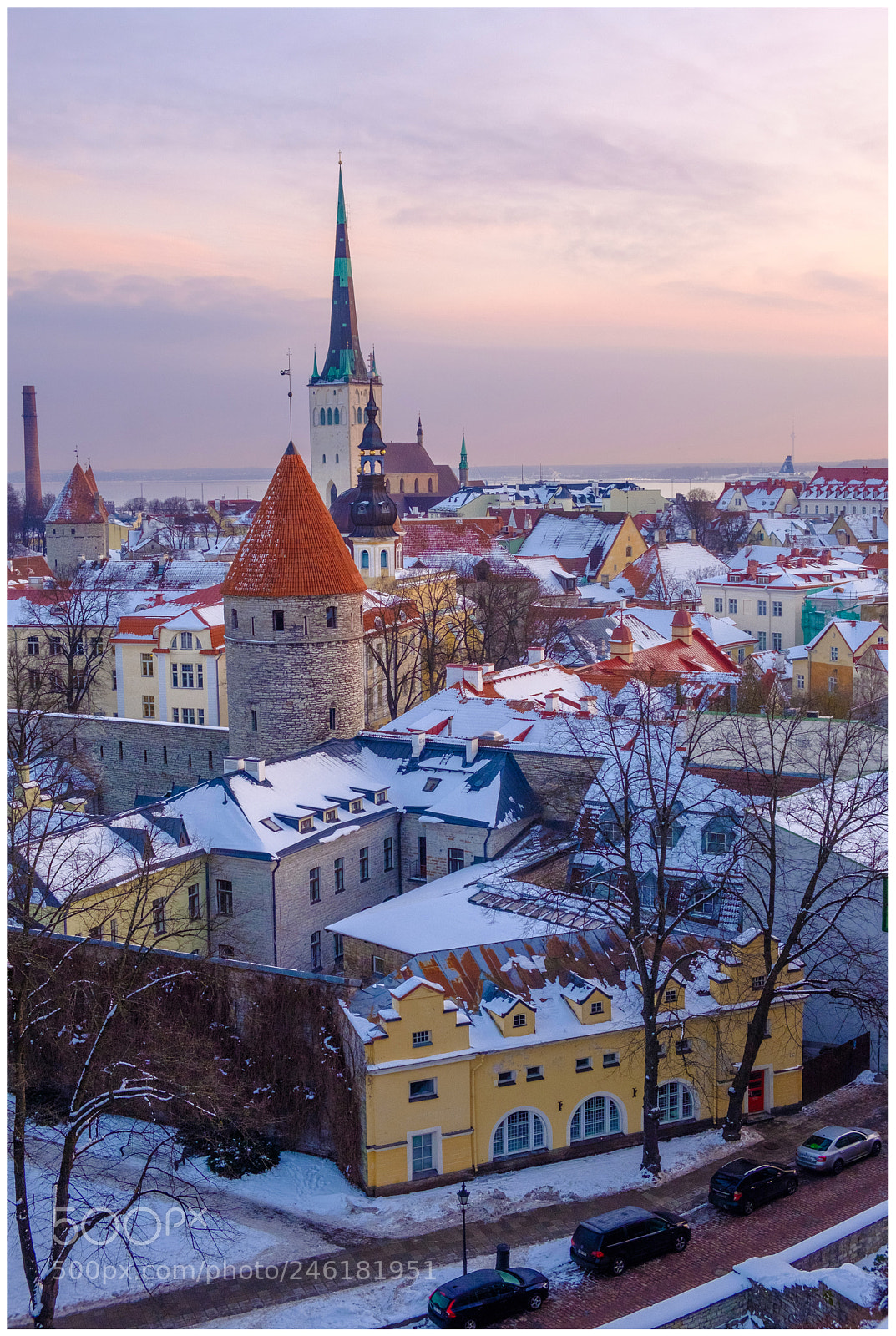 Fujifilm X-T20 sample photo. Snowy rooftops of old photography