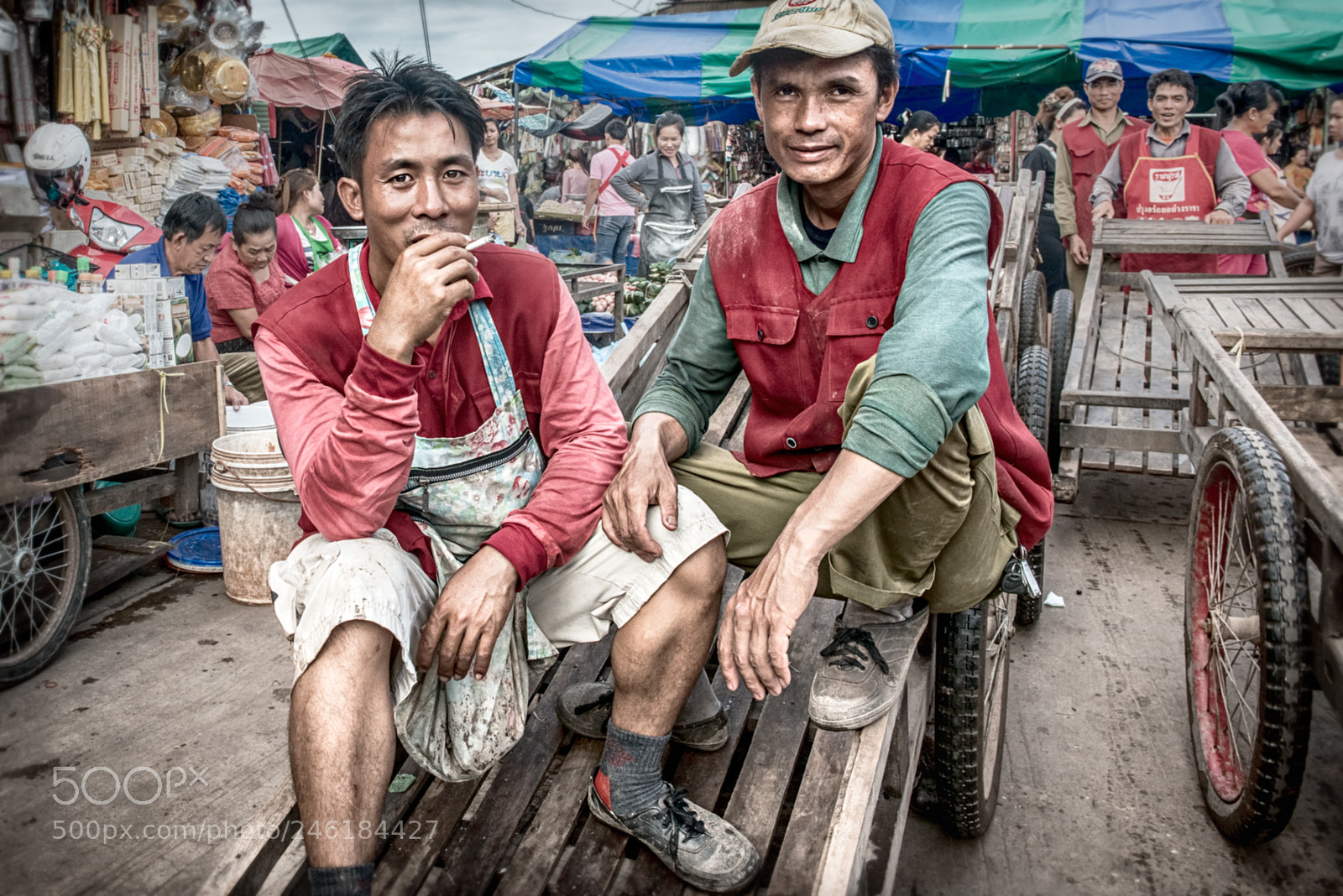 Nikon D800 sample photo. Morning market /laos photography