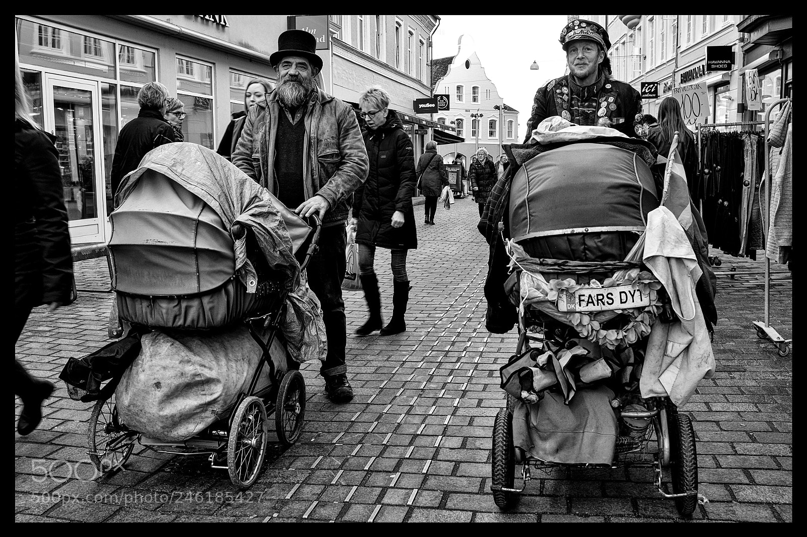 Fujifilm X100S sample photo. Homeless with belongings photography
