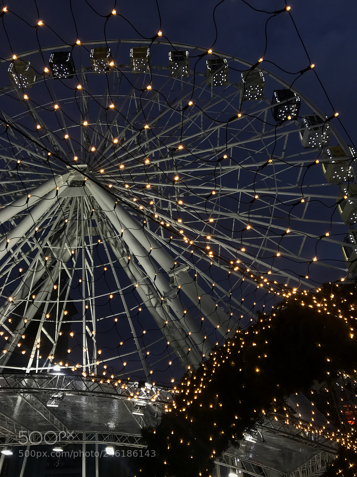 Apple iPhone 7 Plus sample photo. Ferris wheel in the photography